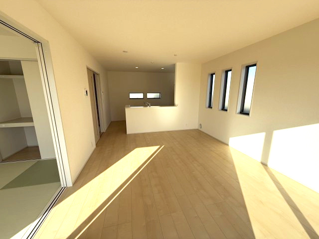 リーブルガーデンS第1前橋堀越　２号棟のキッチン|人気のカウンターキッチン採用です☆ゴミ出しに便利な勝手口付き！
コンロも３口ご用意しています！調理スペースも広くストレスなくお料理できます。
浄水器つきなので美味しいお水も飲めますよ♪