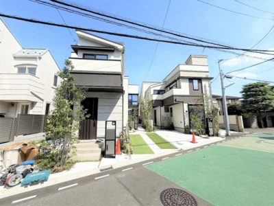 【外観】 | 【仲介手数料４００万円が無料！！】■屋上（スカイバルコニー）■リビング吹抜け■内覧可 | 【仲介手数料４００万円が無料！！】
■１号棟、３号棟は屋上（スカイバルコニー）付き
■２号棟はリビング吹抜け天井
■耐震性能などが最高等級
■内覧可能