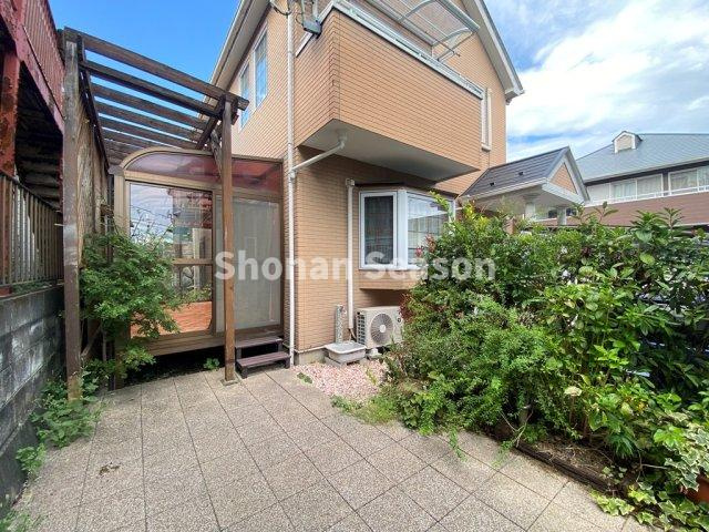 【外観】 | 雨の日の洗濯も安心！家事に役立つ「サンルーム」付き◎　　　　　　　