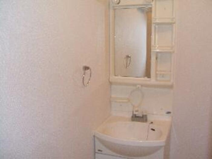 クレセントコートの独立洗面台|類似です