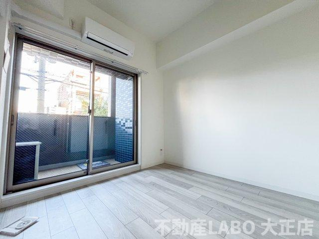 プレサンス大正エミナンスの居間・リビング