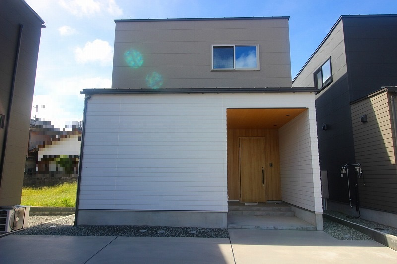 米原7丁目B号地建売住宅