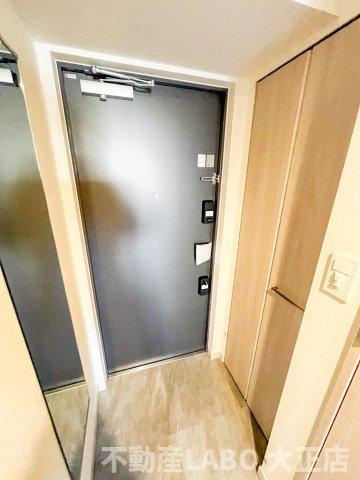 プレサンス大正エミナンスの玄関