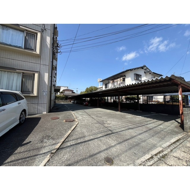 グランドール執行【10.000円キャッシュバック対象物件】の駐車場