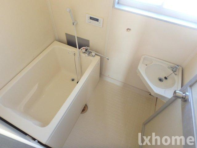 グリーンハイツＢ棟の浴室|お風呂で日々の疲れを落としましょう