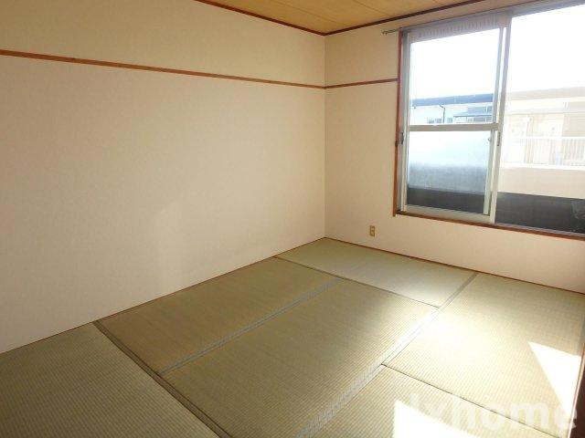 グリーンハイツＢ棟の居間・リビング|居間です