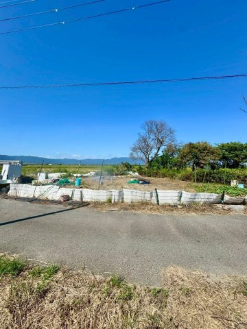 守山市赤野井町　建築条件無し売土地の前面道路含む現地写真
