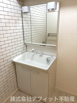 【洗面所】 | グランドール川口B棟 | 洗髪洗面化粧台