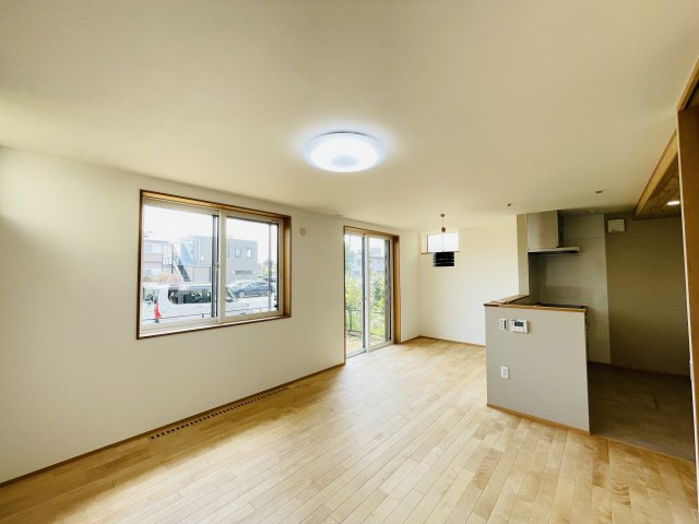 【居間・リビング】 | 熊谷市玉井５丁目　中古戸建