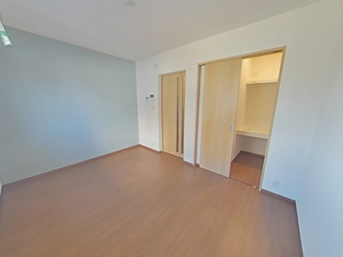 熊本市中央区琴平２丁目のアパートの居間・リビング