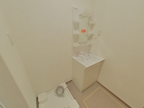 熊本市中央区琴平２丁目のアパートの独立洗面台