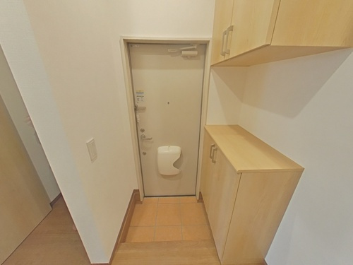 熊本市中央区琴平２丁目のアパートの玄関