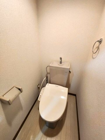 熊本市東区長嶺南４丁目の賃貸マンションのトイレ