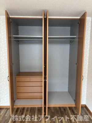 【収納】 | ハーブハウス | 洋室6帖のクローゼット