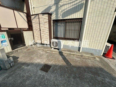 【駐車場】 | 関口マンション | 駐車スペースもあります