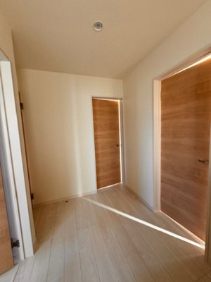 【居間・リビング】 | LiveleGarden北区楠味鋺《仲介手数料無料》 | LINEから簡単お問合せ可能！
友達検索で@nqk7328tです！