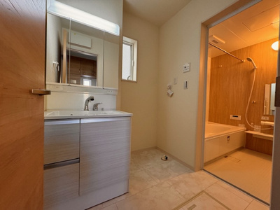 【独立洗面台】 | LiveleGarden北区楠味鋺《仲介手数料無料》 | 〈内覧予約キャンペーン実施中！〉マックスバリュde住まい相談までご連絡下さい。