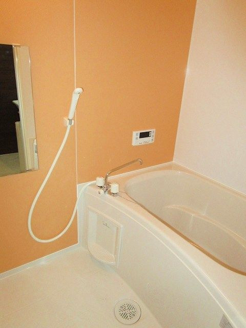 コンフォート福大前の浴室