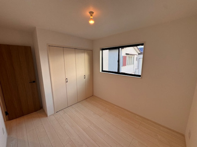 【洋室】 | GRAFARE北区六が池町全１棟《仲介手数料無料》 | LINEから簡単お問合せ可能！
友達検索で@nqk7328tです！