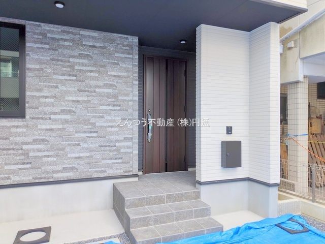 ケイアイスタイル神前町2期の玄関