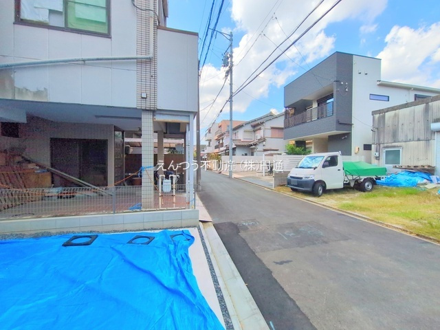 ケイアイスタイル神前町2期の前面道路含む現地写真