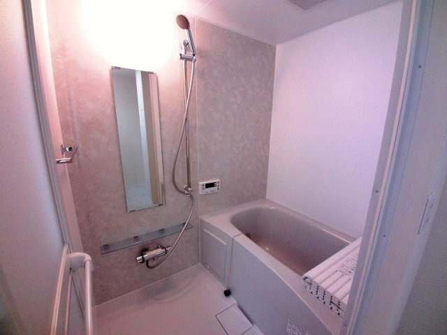 ビューノ別府の浴室