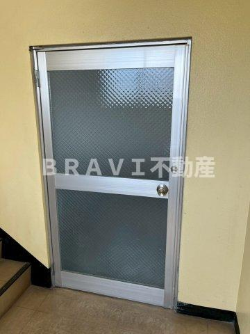 タカシマ第5ビルの玄関