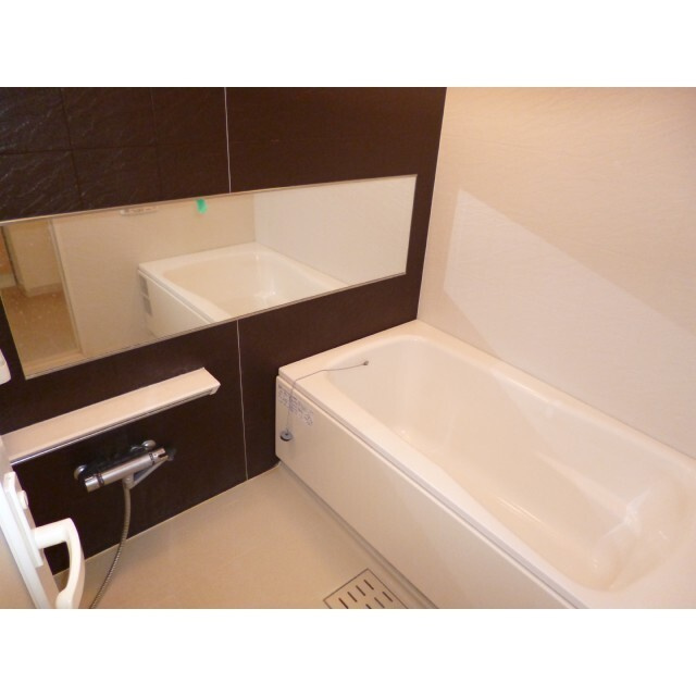 フェリーチェ小森野【キャッシュバック対象物件】の浴室|ゆったり過ごせるお風呂です