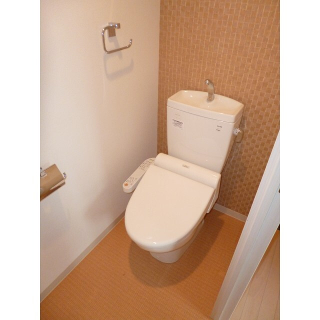 フェリーチェ小森野【キャッシュバック対象物件】のトイレ|コンパクトで使いやすいトイレです