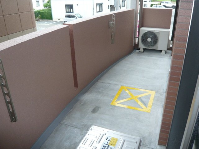 フェリーチェ小森野【キャッシュバック対象物件】のバルコニー|バルコニー付きです