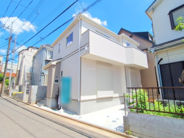 ふじみ野市鶴ケ舞１丁目の新築一戸建の外観|2025年7月撮影　
上福岡駅徒歩13分・ふじみ野駅徒歩14分　2駅利用可能で便利♪
ZEH省エネ住宅！
資料請求やご見学などお気軽にお問い合わせください。