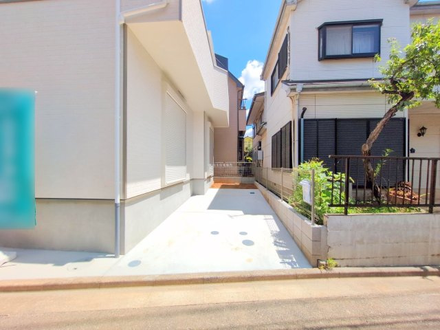 ふじみ野市鶴ケ舞１丁目の新築一戸建の駐車場