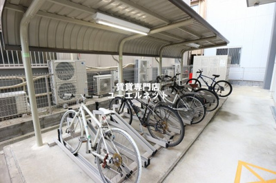 【その他共用部分】 | Fortuney江坂2 | 自転車通勤にも便利な駐輪場付き♪