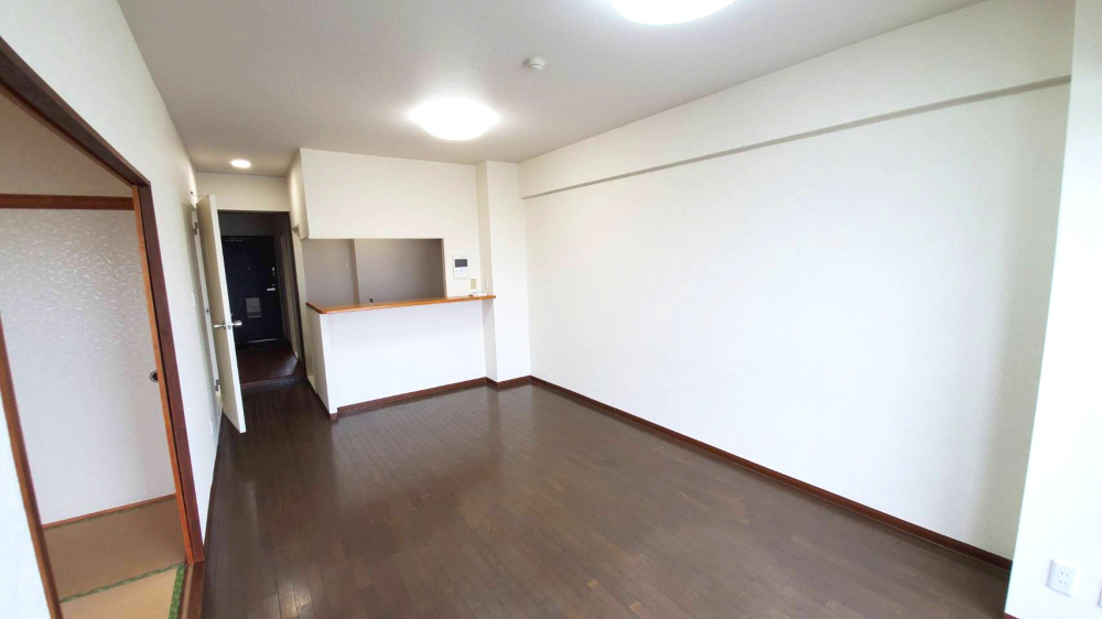 ダイアパレスビッグウィング深谷（内装一部リフォーム済）の居間・リビング