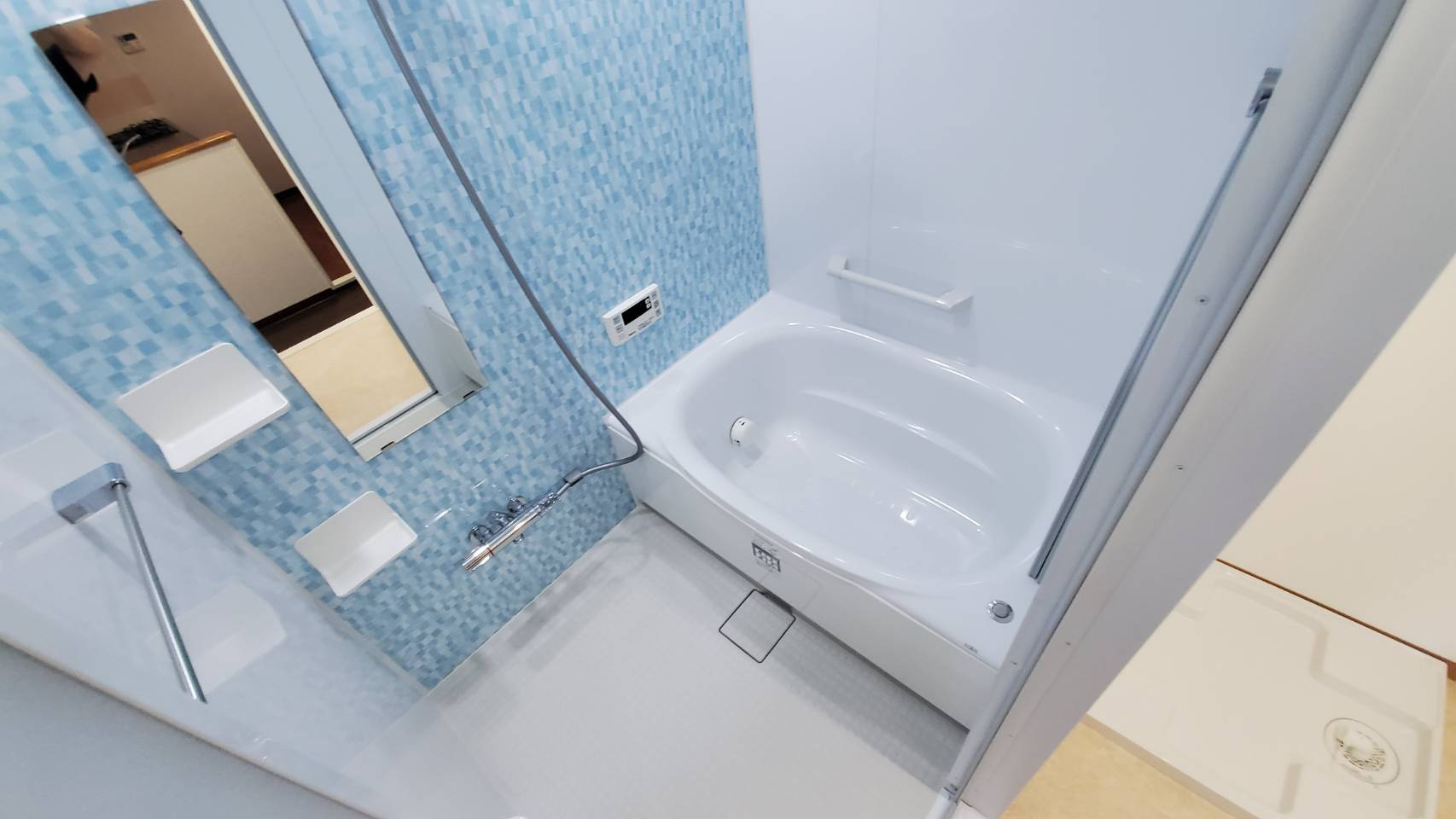 ダイアパレスビッグウィング深谷（内装一部リフォーム済）の浴室