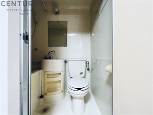 浴室内にトイレがあります☆