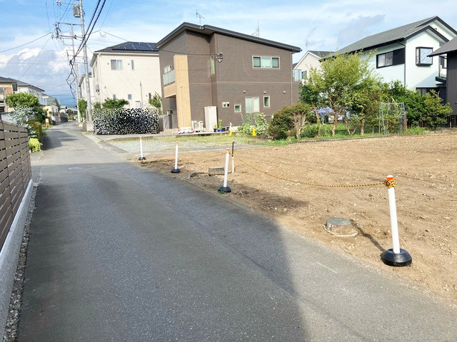 富士宮市宮原　①号棟　新築戸建  全２棟 の前面道路含む現地写真|現地写真