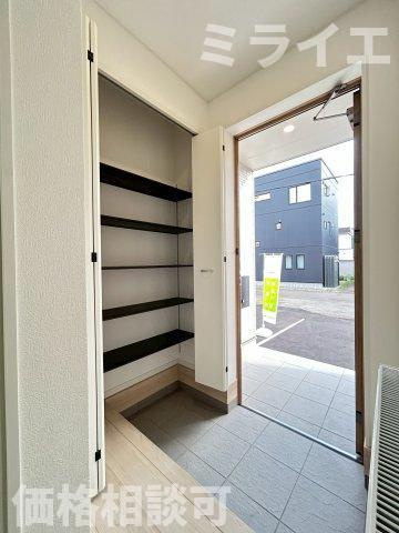 【新築戸建】札幌市北区新琴似7条5丁目4棟の玄関