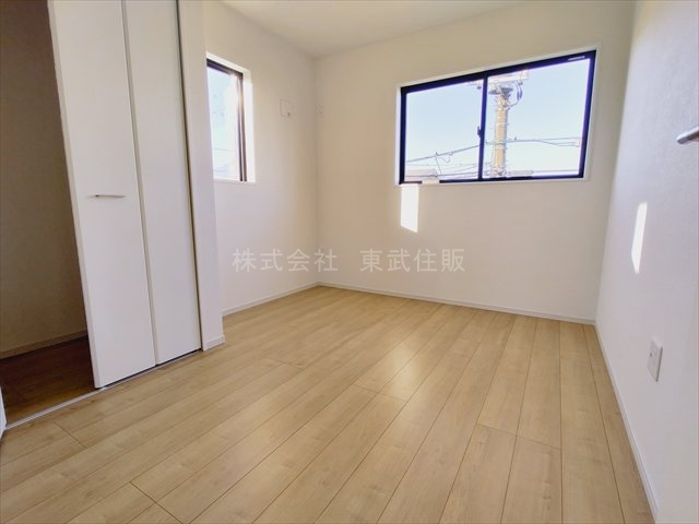 【構造・工法・仕様】 | 川越市山田　全2棟　1号棟 | 洋室4.8帖、使い勝手のいい洋室です