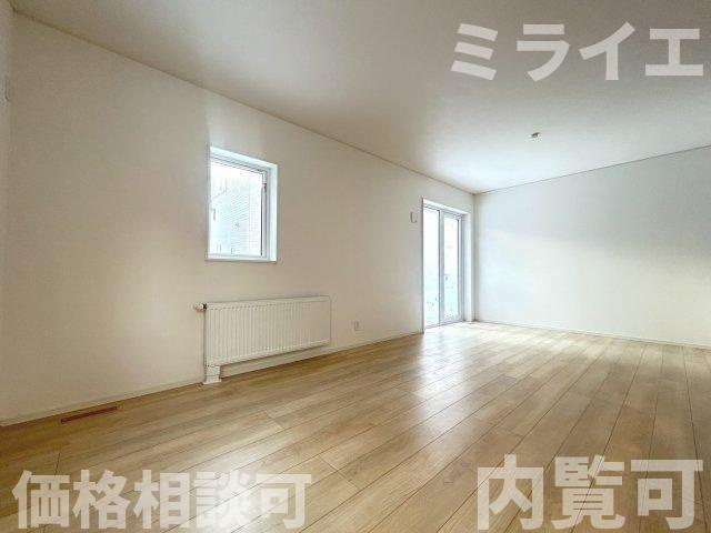 【新築戸建】札幌市北区新琴似7条5丁目4棟の居間・リビング