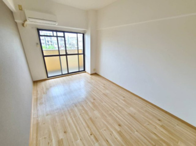 【洋室】 | ロイヤルハイツ西淡路パート２ | 洋室です