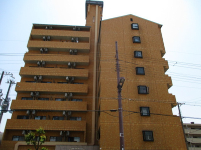 【外観】 | ロイヤルハイツ西淡路パート２ | レンガ貼りのきれいな外観です