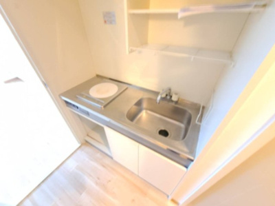 【キッチン】 | ロイヤルハイツ西淡路パート２ | きれいなキッチンです