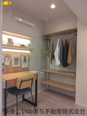 【内装】 | アルーサ北与野ノースピア上落合２号棟 | 書斎としてお使いするのはいかがでしょうか。