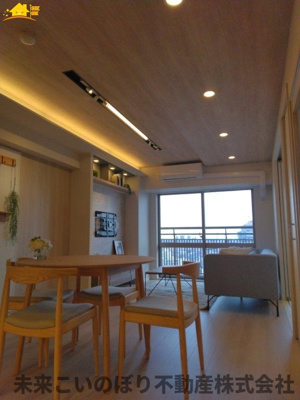 【居間・リビング】 | アルーサ北与野ノースピア上落合２号棟 | 解放感のある広々LDKで大切な家族との時間が過ごせます。