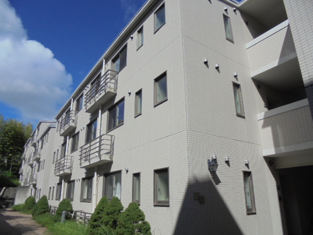 ＫＥＮＺＯ　ＨＡＵＳ　ｙｏｋｏｄａｉ