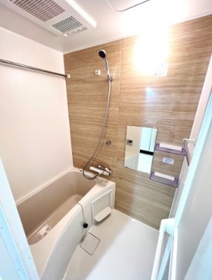 【浴室】 | オアシス中野弥生町 | 浴室乾燥機付きバス。