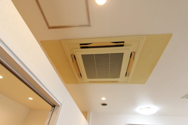 ロイヤルオーク事務所の設備