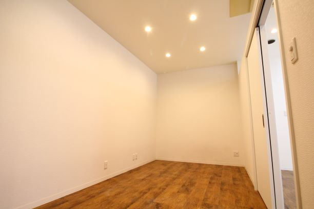 ロイヤルオーク事務所の内装