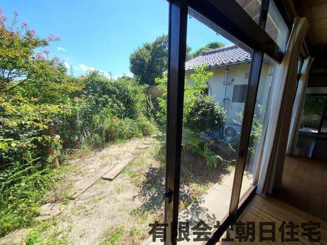 【庭】 | 矢田町平屋中古戸建 | 縁側からのお庭